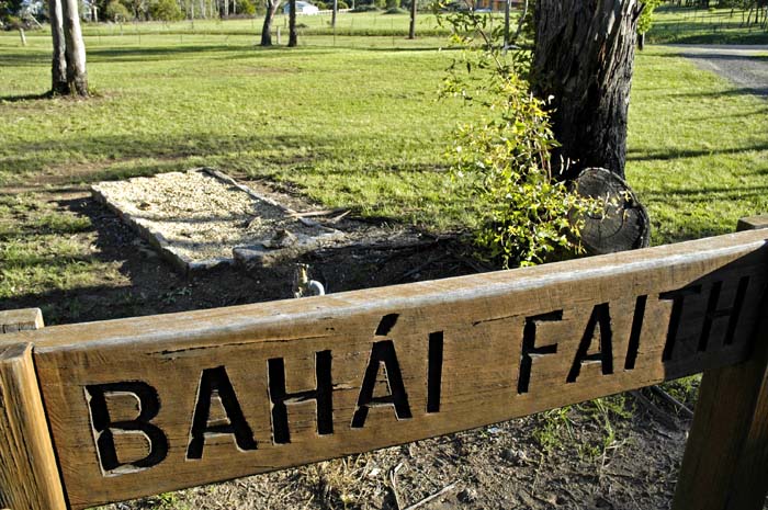 Single Bahai Faith grave